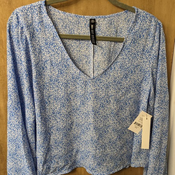 Design lab top - Picture 1 of 2